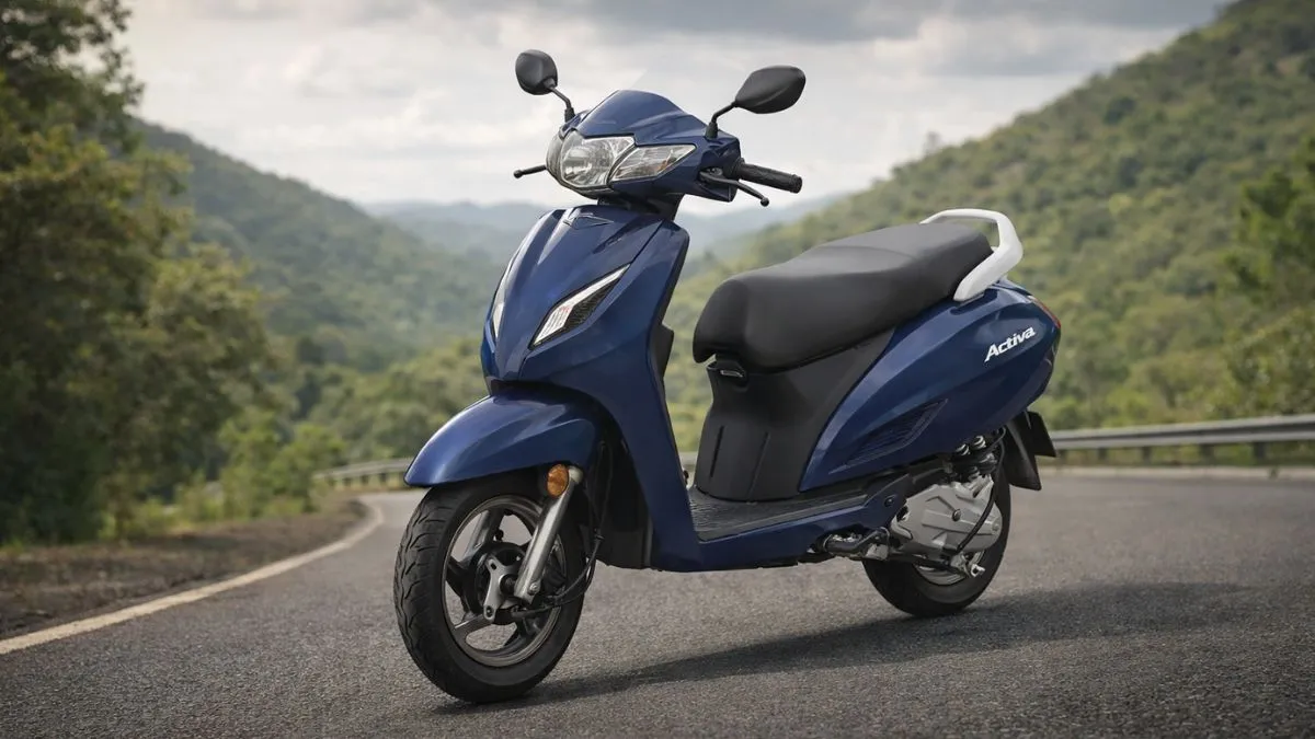 2026 Honda Activa 110 खरीदने से पहले रुक जाइए! Standard या Deluxe, कौन सा वेरिएंट है आपके लिए सही?